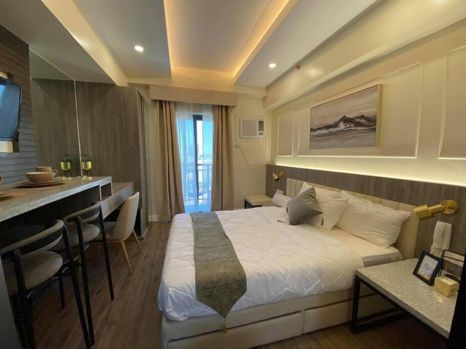 Condo Near Ayala Cebu City W Wifi Balcony Exterior foto