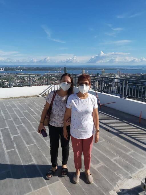 Condo Near Ayala Cebu City W Wifi Balcony Exterior foto
