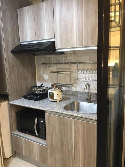 Condo Near Ayala Cebu City W Wifi Balcony Exterior foto