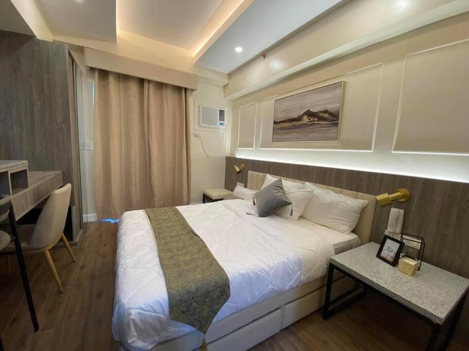 Condo Near Ayala Cebu City W Wifi Balcony Exterior foto