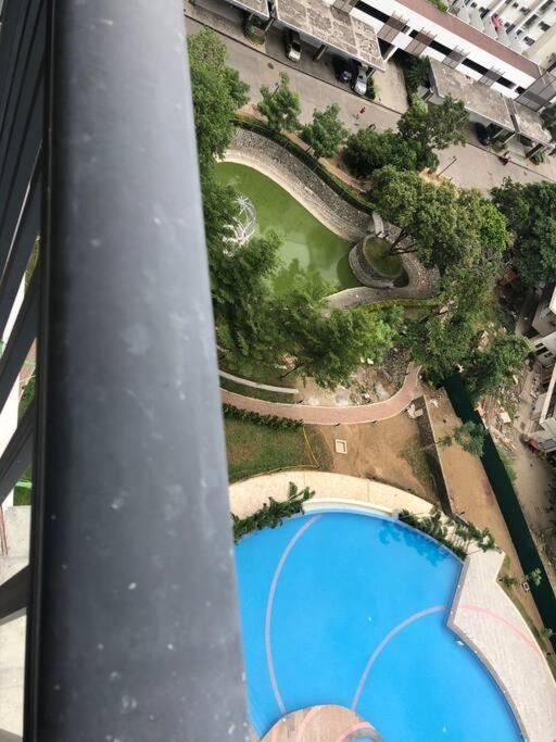 Condo Near Ayala Cebu City W Wifi Balcony Exterior foto