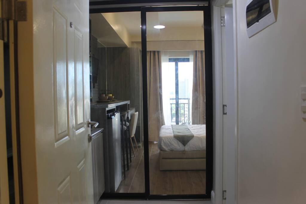 Condo Near Ayala Cebu City W Wifi Balcony Exterior foto
